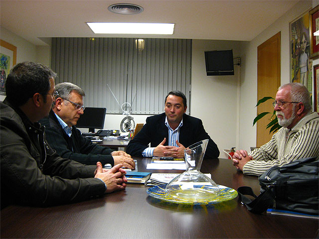 Rafael Gómez recibe a los nuevos cargos de la Federación de Moros y Cristianos - 3, Foto 3