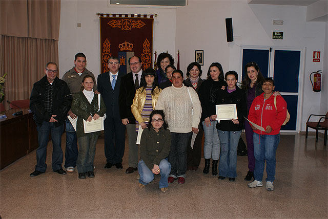 El Director General de Programas de Inclusión y el alcalde de Puerto Lumbreras clausuran la segunda edición del curso de Habilidades Sociales incluido en el proyecto ‘Trampolín’ - 1, Foto 1