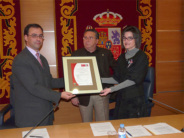 La Concejalía de Economía y Hacienda del Ayuntamiento de Molina de Segura recibe el Certificado de Calidad ISO 9001 - 1, Foto 1