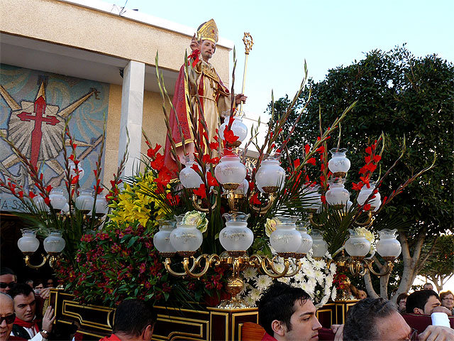 San Blas vuelve a congregar a miles de personas en el entorno de la ermita en Santiago de la Ribera - 2, Foto 2
