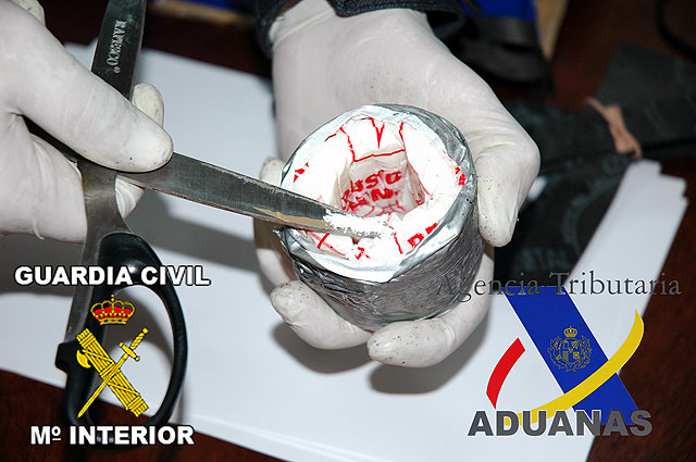 Operación KRAUS: Vigilancia Aduanera y Guardia Civil en una operación policial conjunta aprehenden cocaína en dobles fondos - 5, Foto 5