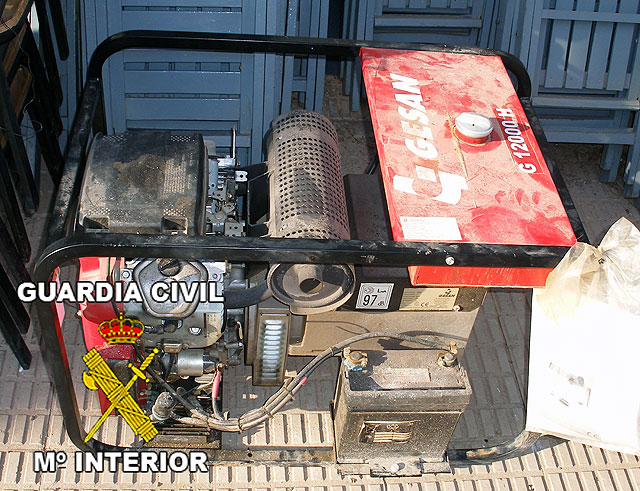 La Guardia Civil sorprende a una persona con numerosos efectos procedentes de robo - 2, Foto 2