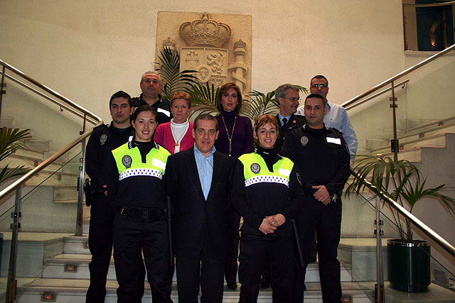 Dos nuevos Cabos y dos nuevas agentes de la Polica Local de Alcantarilla toman posesin de su cargo - 2