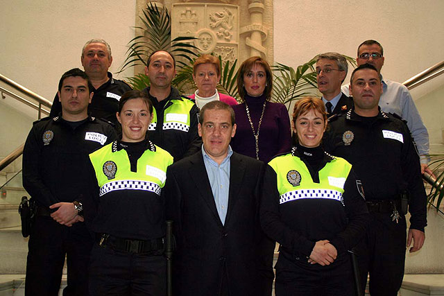 Dos nuevos Cabos y dos nuevas agentes de la Polica Local de Alcantarilla toman posesin de su cargo - 4