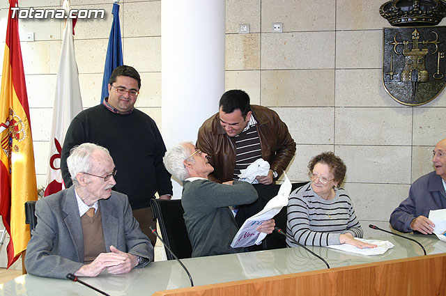 Recepcin institucional a un grupo de usuarios de la residencia de personas mayores “La Pursima” - 17