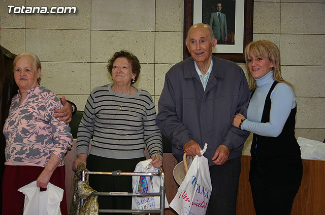 Recepcin institucional a un grupo de usuarios de la residencia de personas mayores “La Pursima” - 20