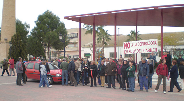 Vecinos del Barrio del Carmen exigen en la calle un cambio de emplazamiento de la futura depuradora. - 1, Foto 1