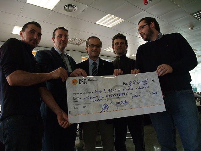 El ciclo de la segunda edición de Radio Solidaria se cierra tras proceder a la entrega de un cheque simbólico por valor de 8.200 euros - 1, Foto 1