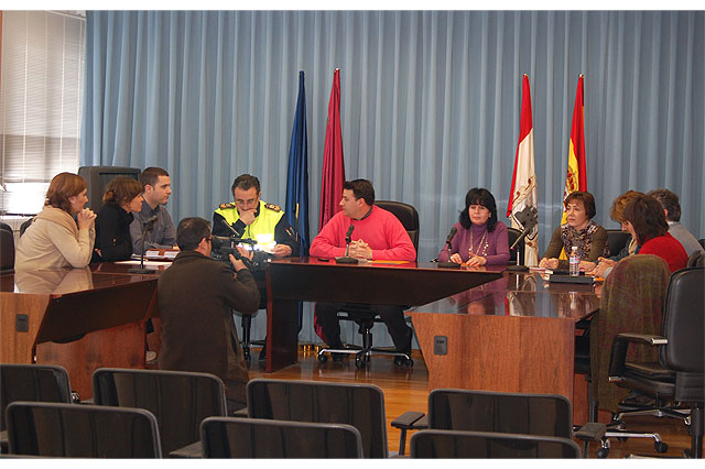 La Concejalía de Política Social local y la Asociación de Mujeres Activas ponen en marcha el proyecto “Mediación de conflictos entre adolescentes” - 2, Foto 2