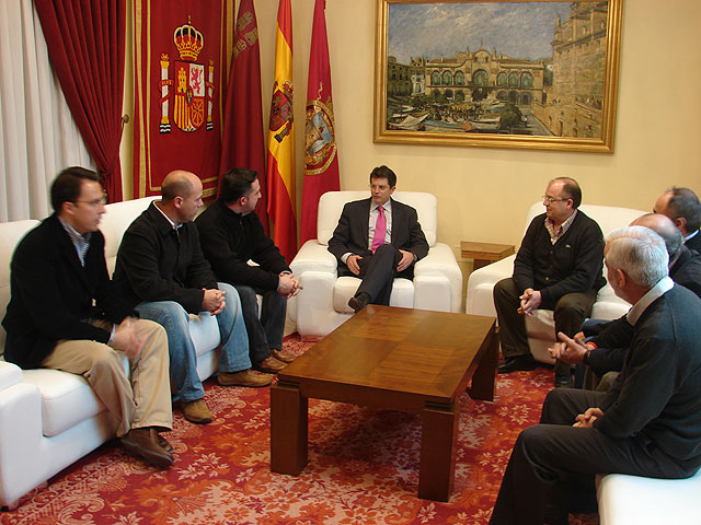 El Alcalde se reunirá el próximo 17 de febrero en Madrid con el Consejero Delegado de Holcim España, Alain Bourguignon para defender la planta lorquina - 1, Foto 1