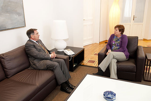 Las quejas al Defensor del Pueblo se podrán presentar en el Ayuntamiento - 2, Foto 2