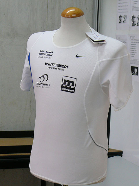 El concejal de Deportes y el atleta internacional Juanma Molina presentaron la II Media Maratón de Jumilla - 2, Foto 2