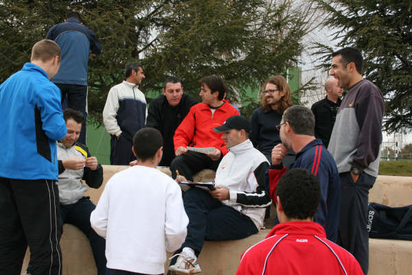 Raul Cifuentes y Lisa Woods encabezan el IV circuito de carreras - 11