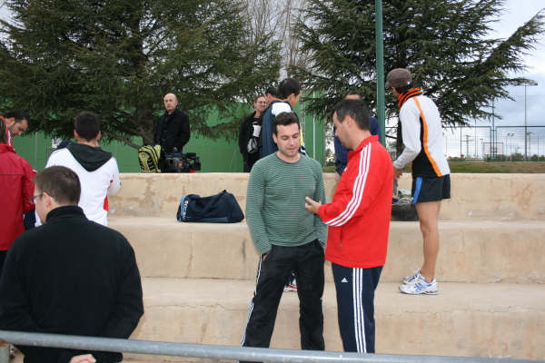 Raul Cifuentes y Lisa Woods encabezan el IV circuito de carreras - 12