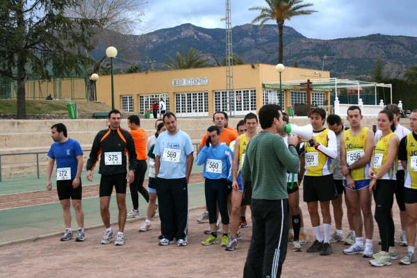 Raul Cifuentes y Lisa Woods encabezan el IV circuito de carreras - 20