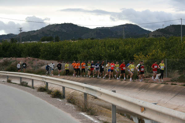 Raul Cifuentes y Lisa Woods encabezan el IV circuito de carreras - 24