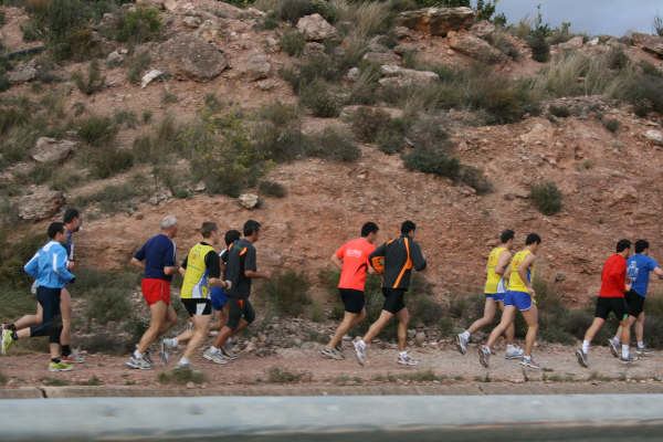 Raul Cifuentes y Lisa Woods encabezan el IV circuito de carreras - 27
