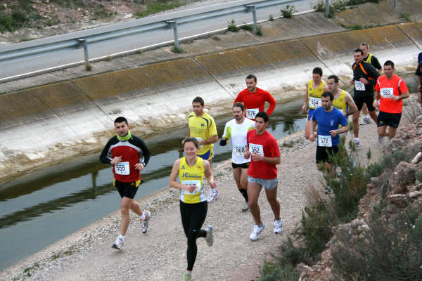 Raul Cifuentes y Lisa Woods encabezan el IV circuito de carreras - 28