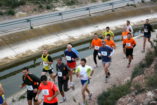 Raul Cifuentes y Lisa Woods encabezan el IV circuito de carreras - 29