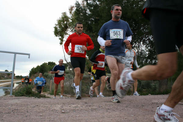 Raul Cifuentes y Lisa Woods encabezan el IV circuito de carreras - 33