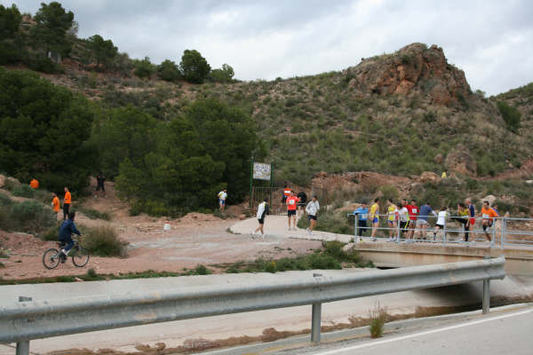 Raul Cifuentes y Lisa Woods encabezan el IV circuito de carreras - 40