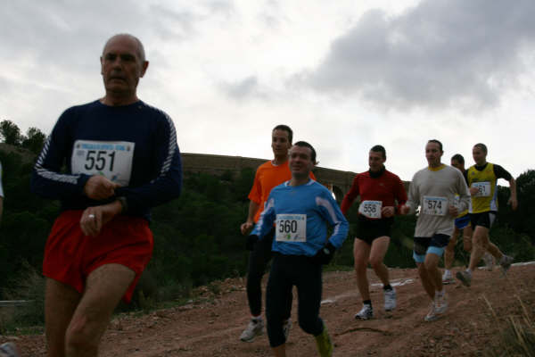Raul Cifuentes y Lisa Woods encabezan el IV circuito de carreras - 42