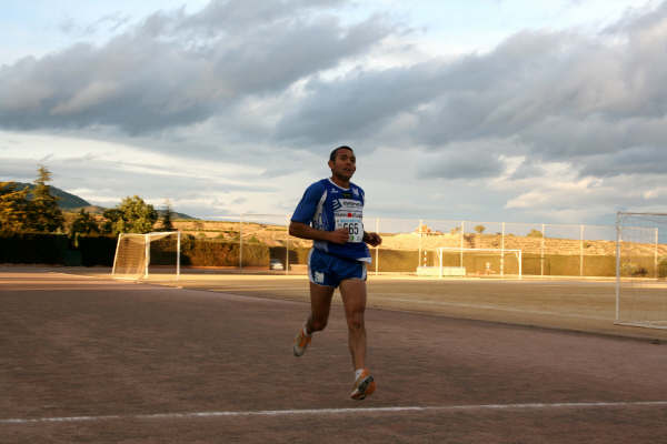 Raul Cifuentes y Lisa Woods encabezan el IV circuito de carreras - 46