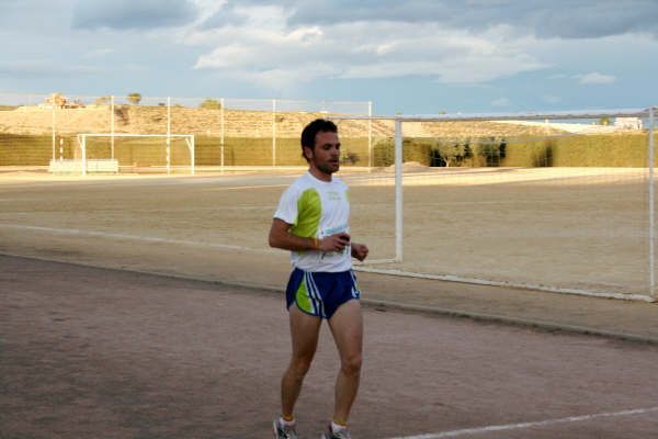Raul Cifuentes y Lisa Woods encabezan el IV circuito de carreras - 47