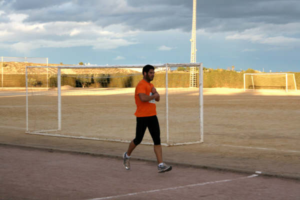 Raul Cifuentes y Lisa Woods encabezan el IV circuito de carreras - 49