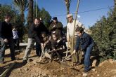 Repsol y el Ayuntamiento colaboran en la repoblacin de espacios verdes en Alumbres