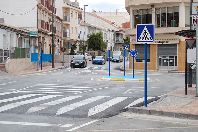 Finalizan las obras de la glorieta de la avenida de la Constitución de Lorquí - 1, Foto 1