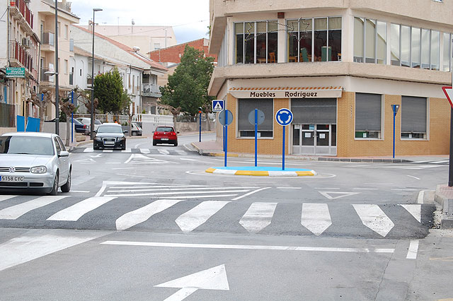 Finalizan las obras de la glorieta de la avenida de la Constitución de Lorquí - 2, Foto 2