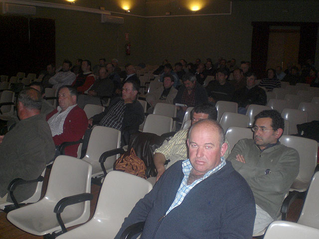 Autoridades municipales asisten a la asamblea general de las asociaciones ganaderas de la localidad - 3, Foto 3