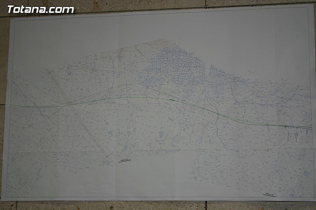 El alcalde anuncia la realización de un estudio técnico exhaustivo del trazado del AVE propuesto por ADIF, Foto 5