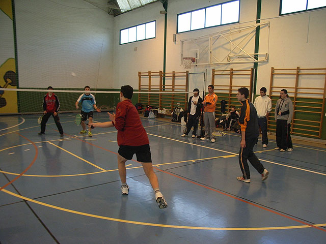 Totana acogi la primera Jornada Regional Escolar de Bdminton - 10