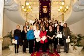 Medio centenar de mujeres reciben sus diplomas de cursos de informtica y contabilidad