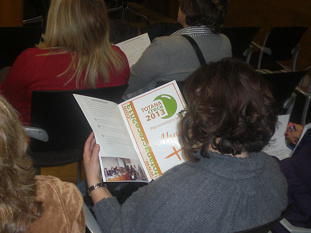 Las mesas de trabajo del Plan Estratégico Local “Totana crece 2013” comenzarán a trabajar la próxima semana, Foto 2