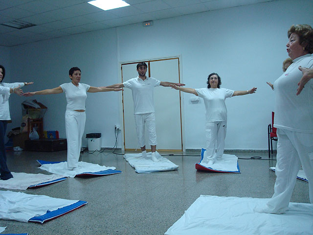 Los alumnos de los talleres del Banco del Tiempo pagan con su tiempo libre - 2, Foto 2