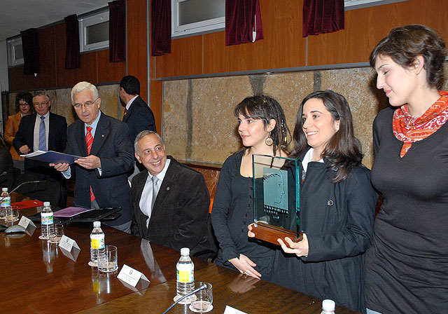Un equipo de la Universidad de Murcia obtiene premio internacional por una bebida de leche de cabra y jugo de limón - 1, Foto 1