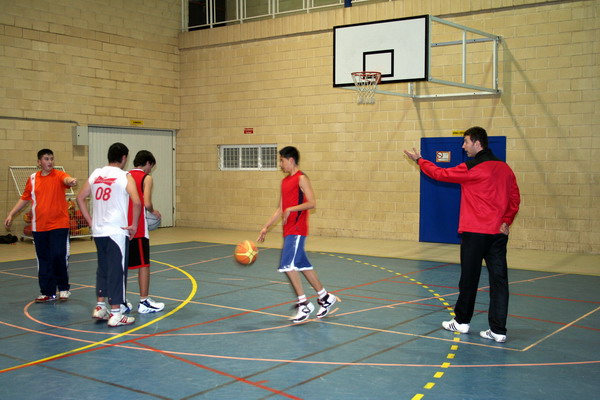 La Escuela del CB Murcia, el primer contacto con el baloncesto - 2