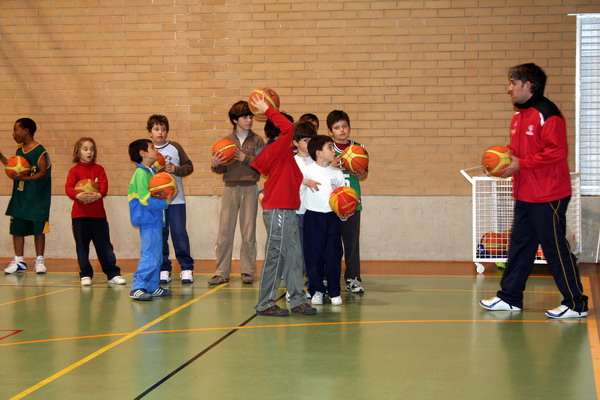 La Escuela del CB Murcia, el primer contacto con el baloncesto - 8