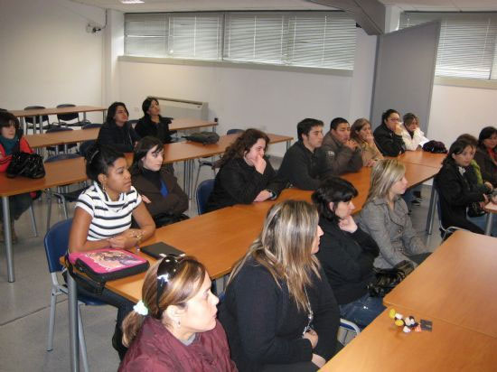 Organizan un curso de “Recepción y atención al público en empresas de servicios”, Foto 1