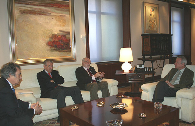 Valcárcel recibe al presidente de la Autoridad Portuaria de Cartagena, Adrián Ángel Virtudes - 1, Foto 1