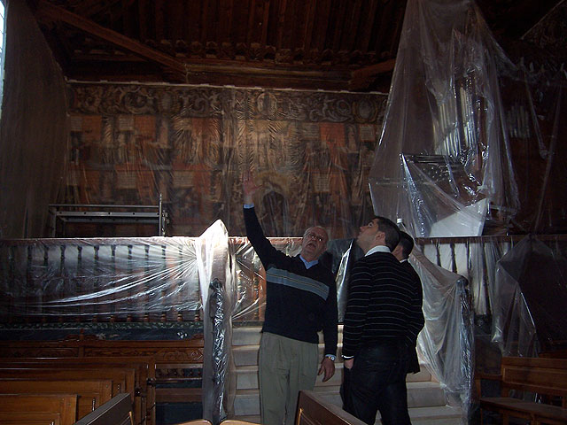 Comienzan las obras del artesonado del Santuario de La Santa, Foto 1