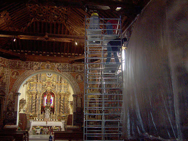 Comienzan las obras del artesonado del Santuario de La Santa, Foto 2