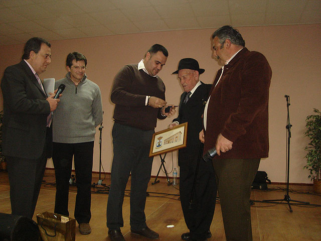 Los alcaldes de Totana, Lorca y Aledo homenajean al “Tío Juan Rita” en su 97 cumpleaños - 2, Foto 2