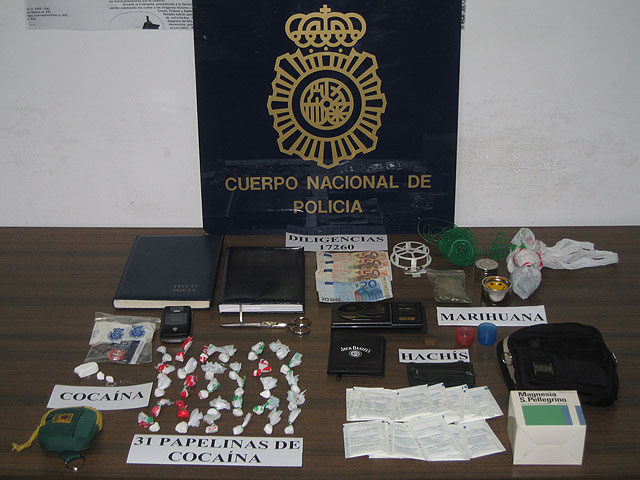 La Policía desmantela un foco de venta de sustancias estupefacientes en Yecla - 1, Foto 1