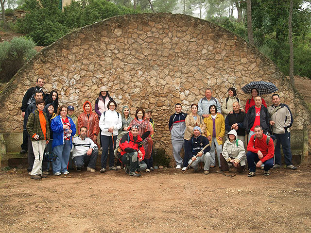 A total of 32 people participating in the hiking trail organized by the City, Foto 1