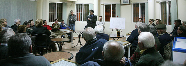 El Alcalde expone a los vecinos de Río las inversiones del Pimun ´09 que benefician directamente a su pedanía - 1, Foto 1