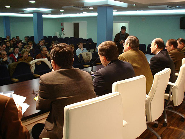 El Director General de Recursos Humanos de la Consejería de Educación y Peñarrubia se reúne con los directores de los colegios de la Comarca para conocer sus inquietudes - 3, Foto 3